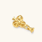 24K gold-plated clubs pendant with baroque floral engravings, scroll banner, ornate bail, and box chain. 40mm.